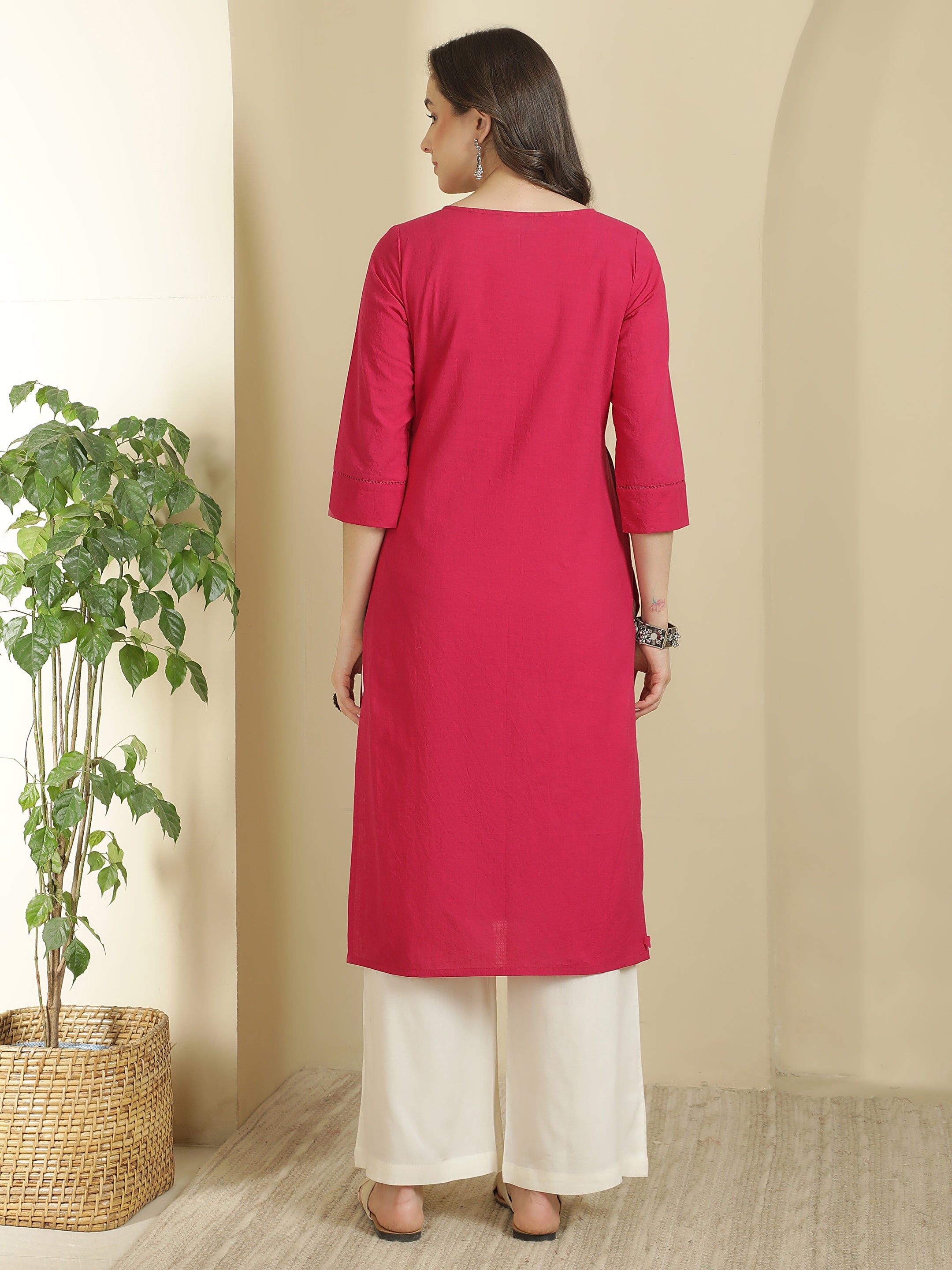 Women Keyhole Solid Staright Three Fourth Sleeve Pure Cotton Kurta