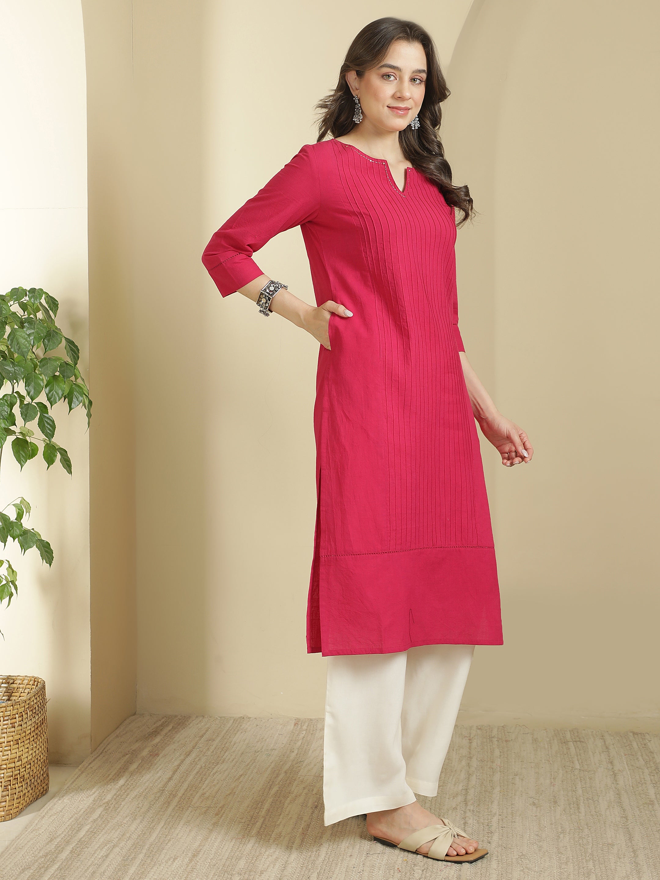 Women Keyhole Solid Staright Three Fourth Sleeve Pure Cotton Kurta