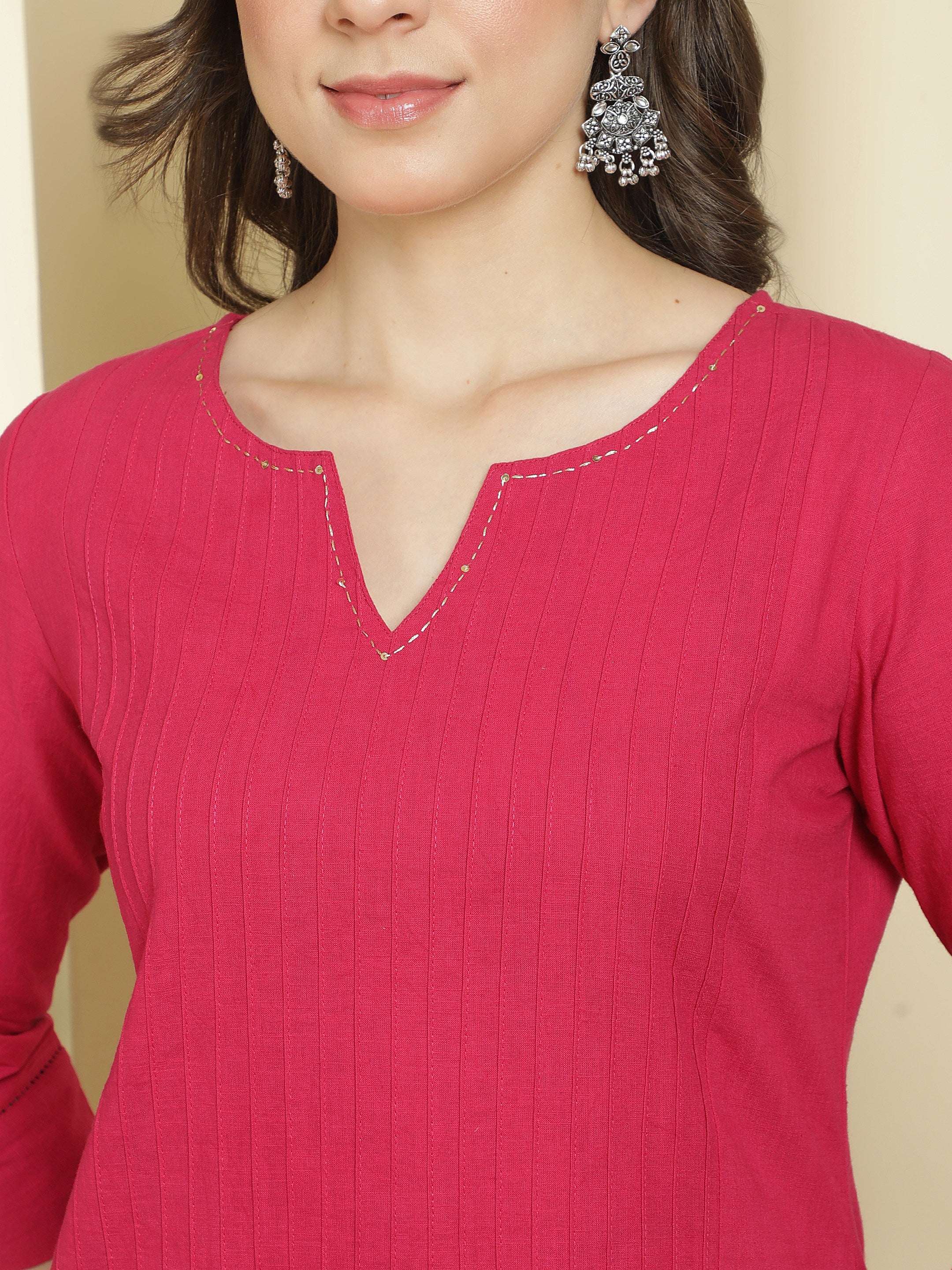 Women Keyhole Solid Staright Three Fourth Sleeve Pure Cotton Kurta