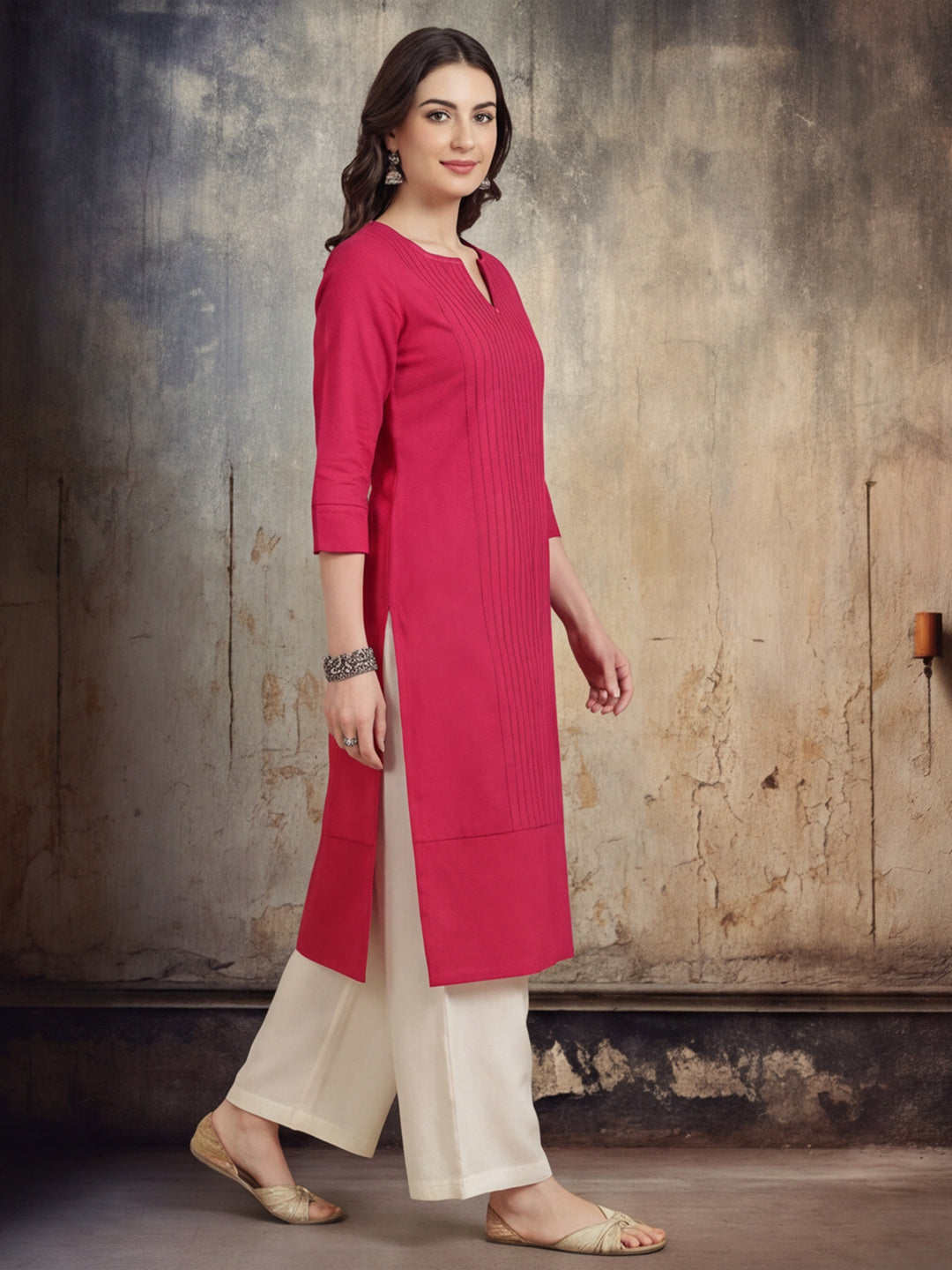 Women Keyhole Solid Staright Three Fourth Sleeve Pure Cotton Kurta