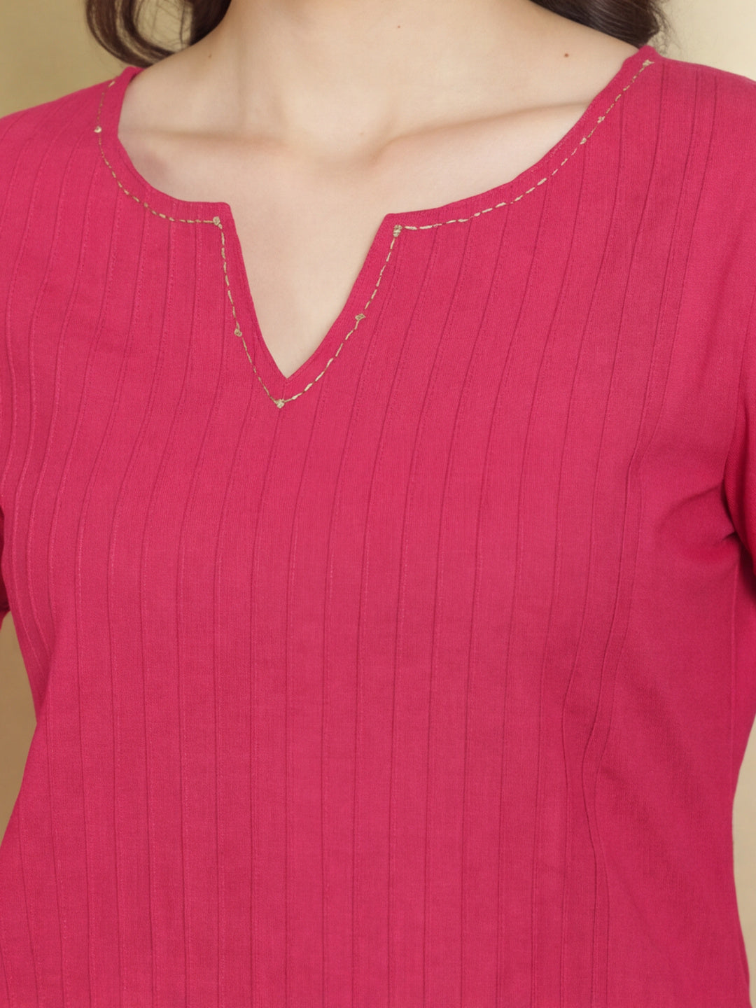 Women Keyhole Solid Staright Three Fourth Sleeve Pure Cotton Kurta