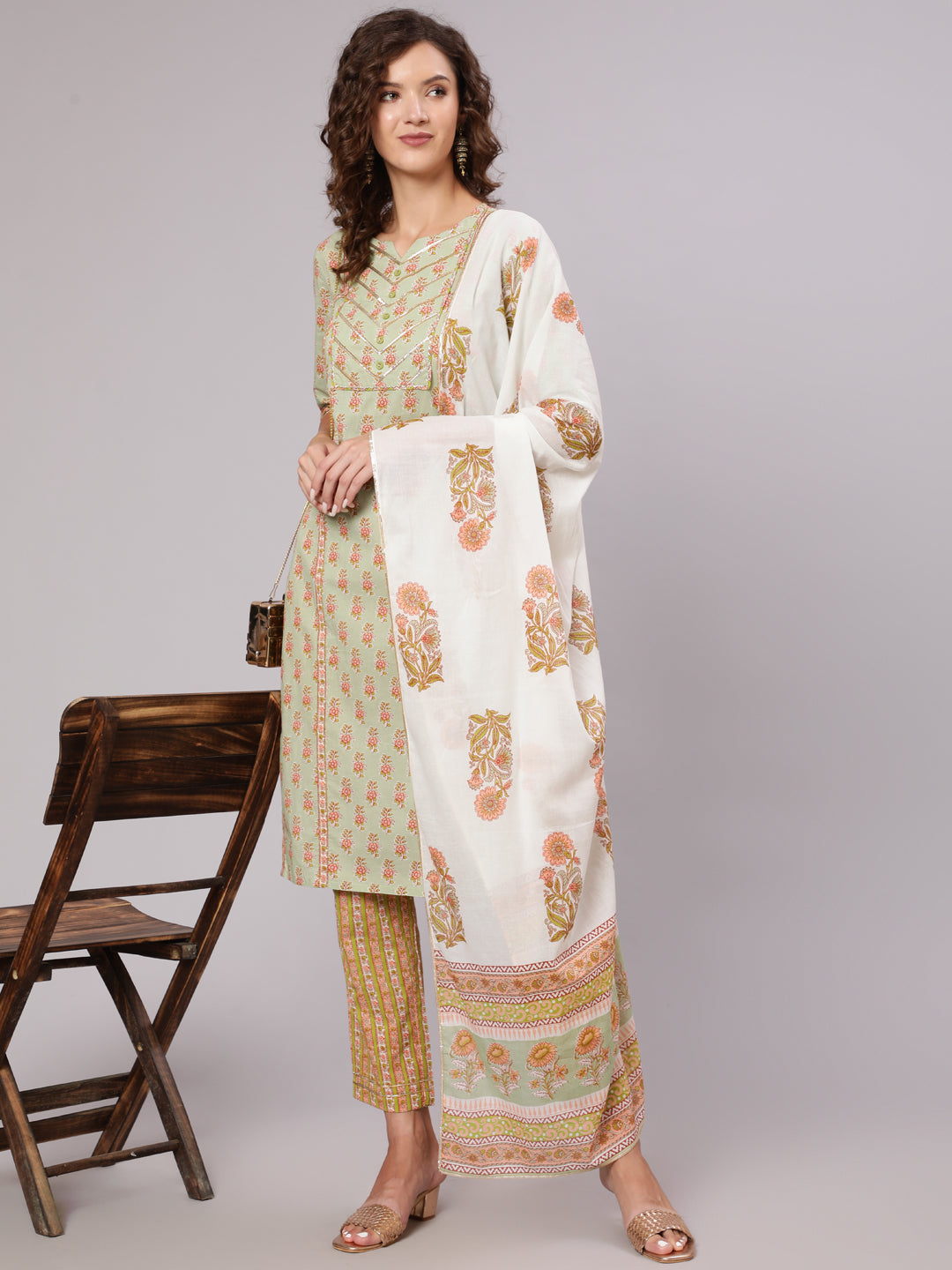 A Green Straight Ethnic Printed Gota Embellished Kurta With Printed Pants And Dupatta
