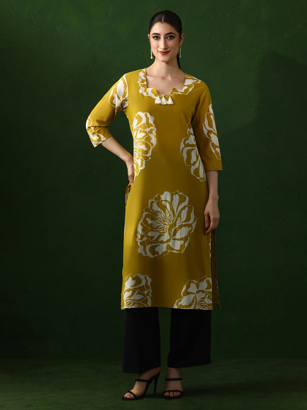 Floral Embroidered Straight Pure Cotton Kurta