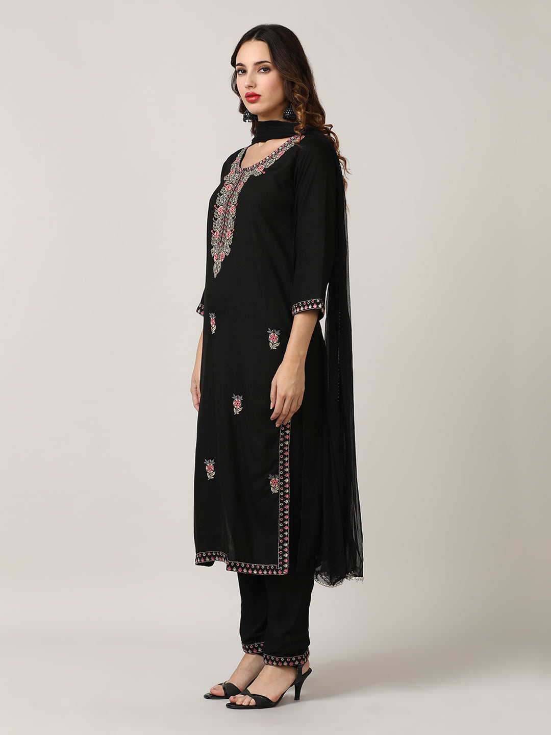 Embroidered Floral Straight Kurta Sets With Dupatta