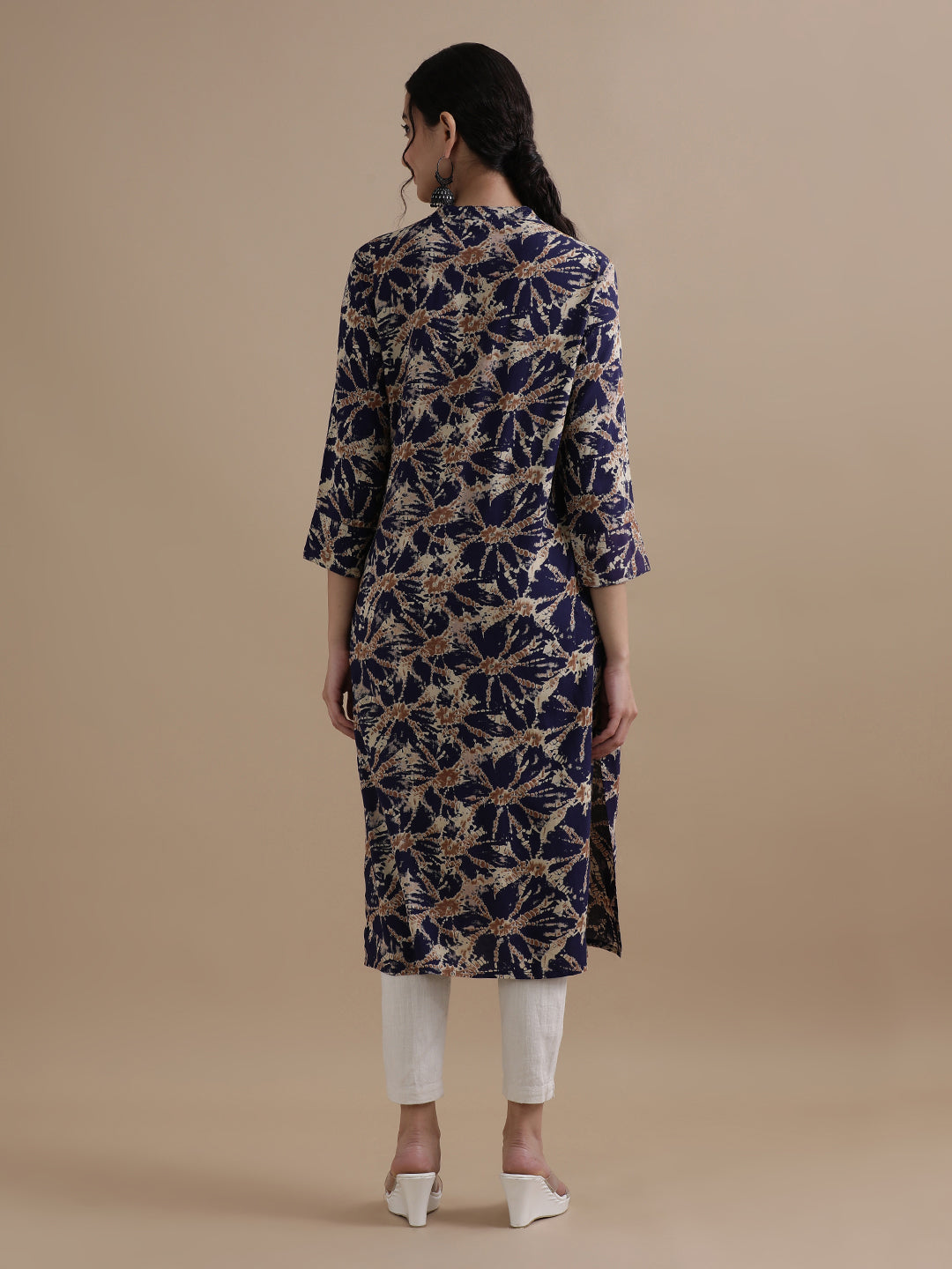 Blue Floral Printed Straight Kurta