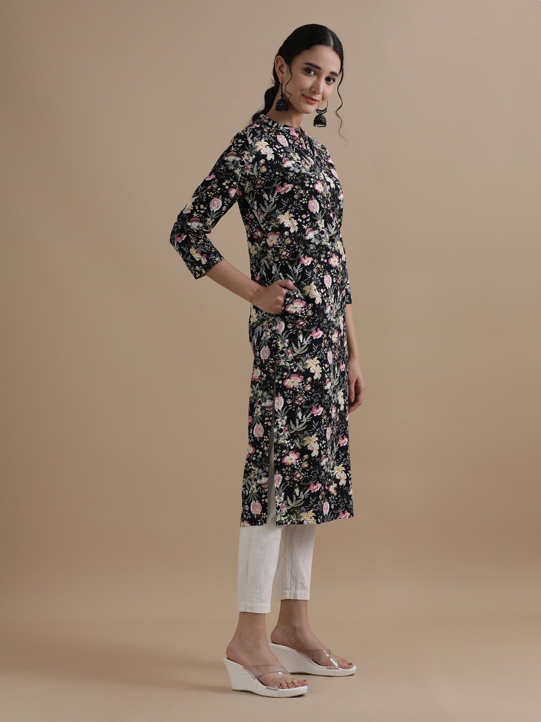 Navy Blue Floral Printed Straight Kurta