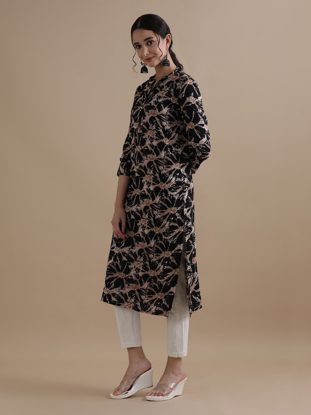 Black Floral Printed Straight Kurta