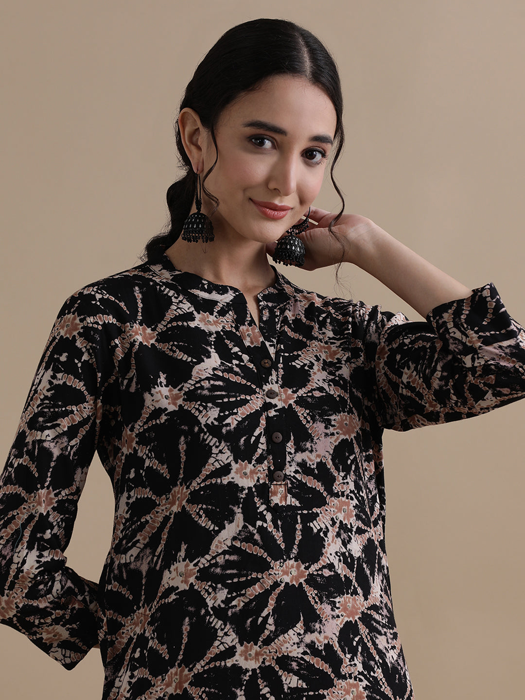 Black Floral Printed Straight Kurta