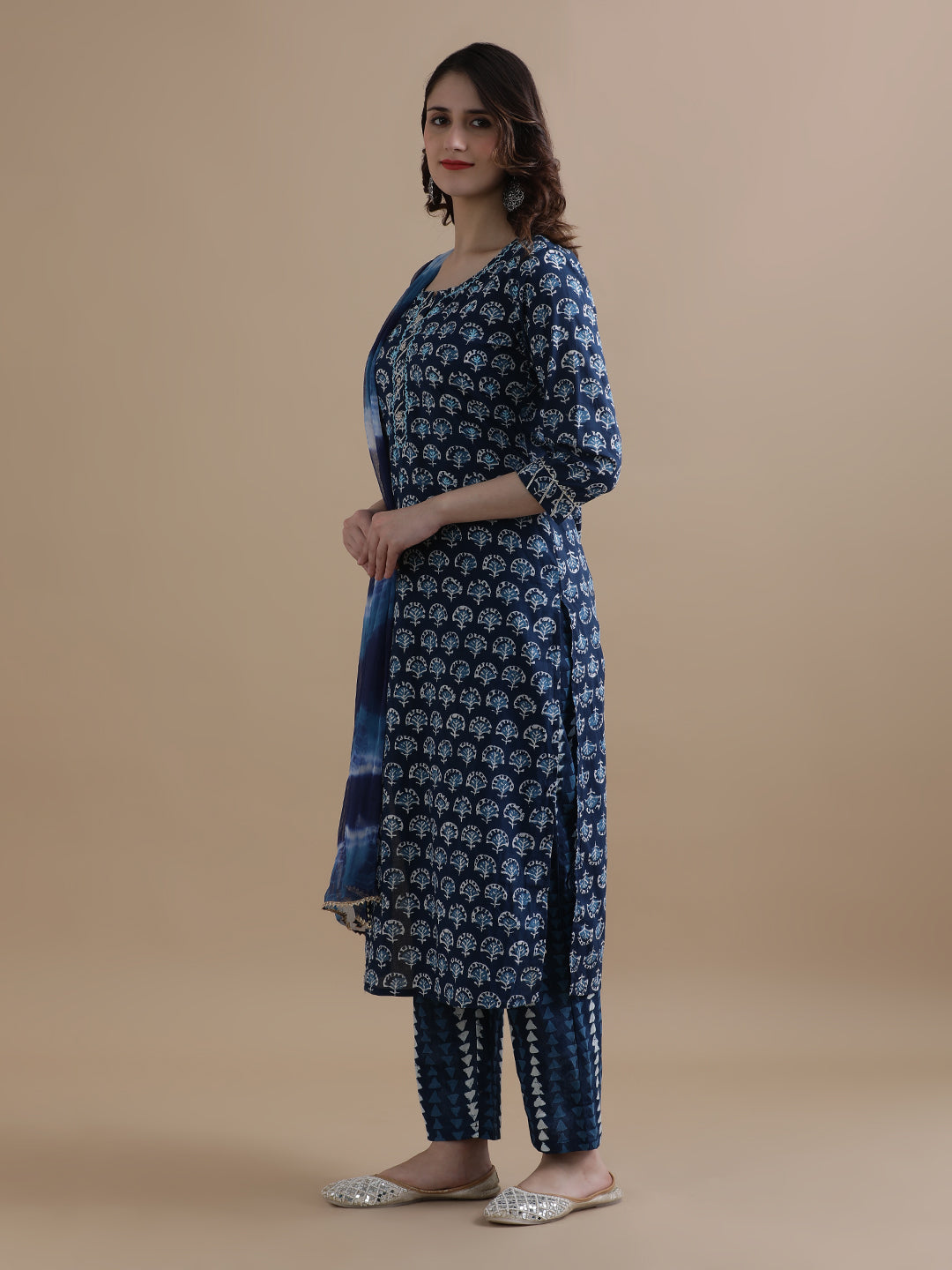 Floral Printed Thread Work Pure Cotton Navy Blue Kurta With Pant & Chiffon Dupatta