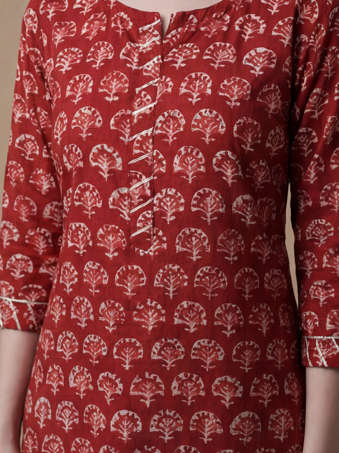 Floral Printed Gotta Patti Pure Cotton Kurta With Pant & Chiffon Dupatta