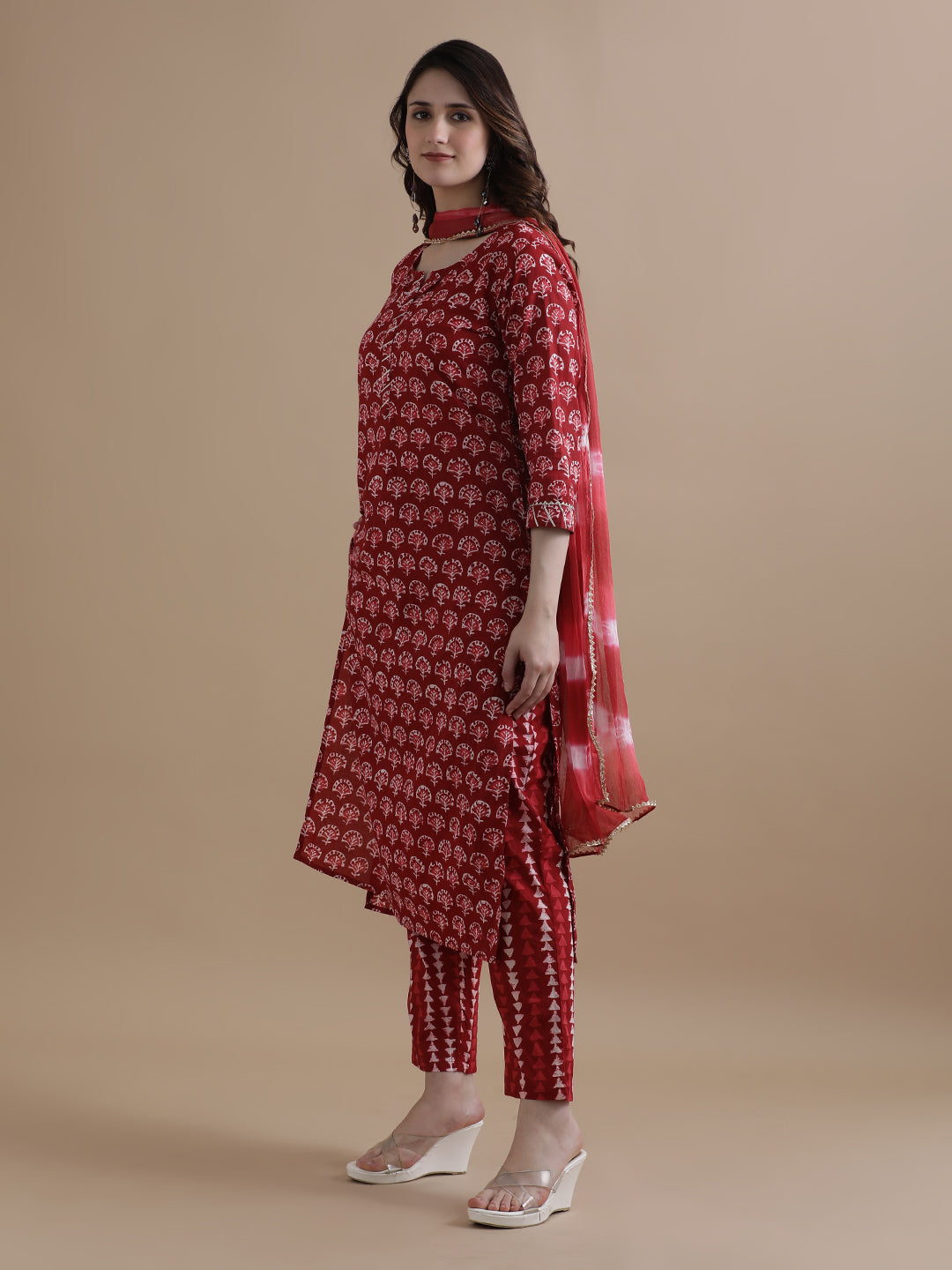 Red Floral Printed Gotta Patti Pure Cotton Kurta With Pant & Chiffon Dupatta