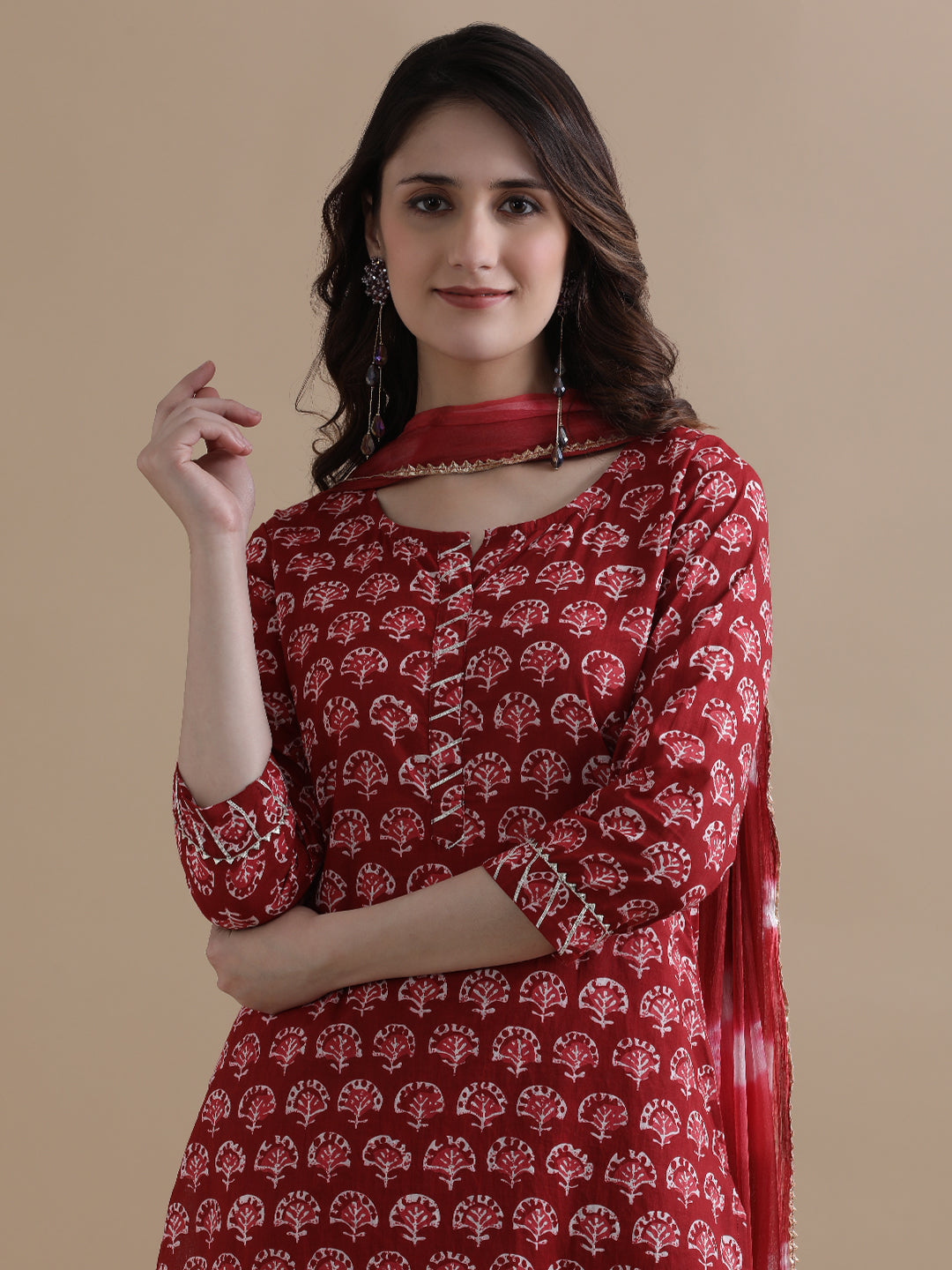 Red Floral Printed Gotta Patti Pure Cotton Kurta With Pant & Chiffon Dupatta