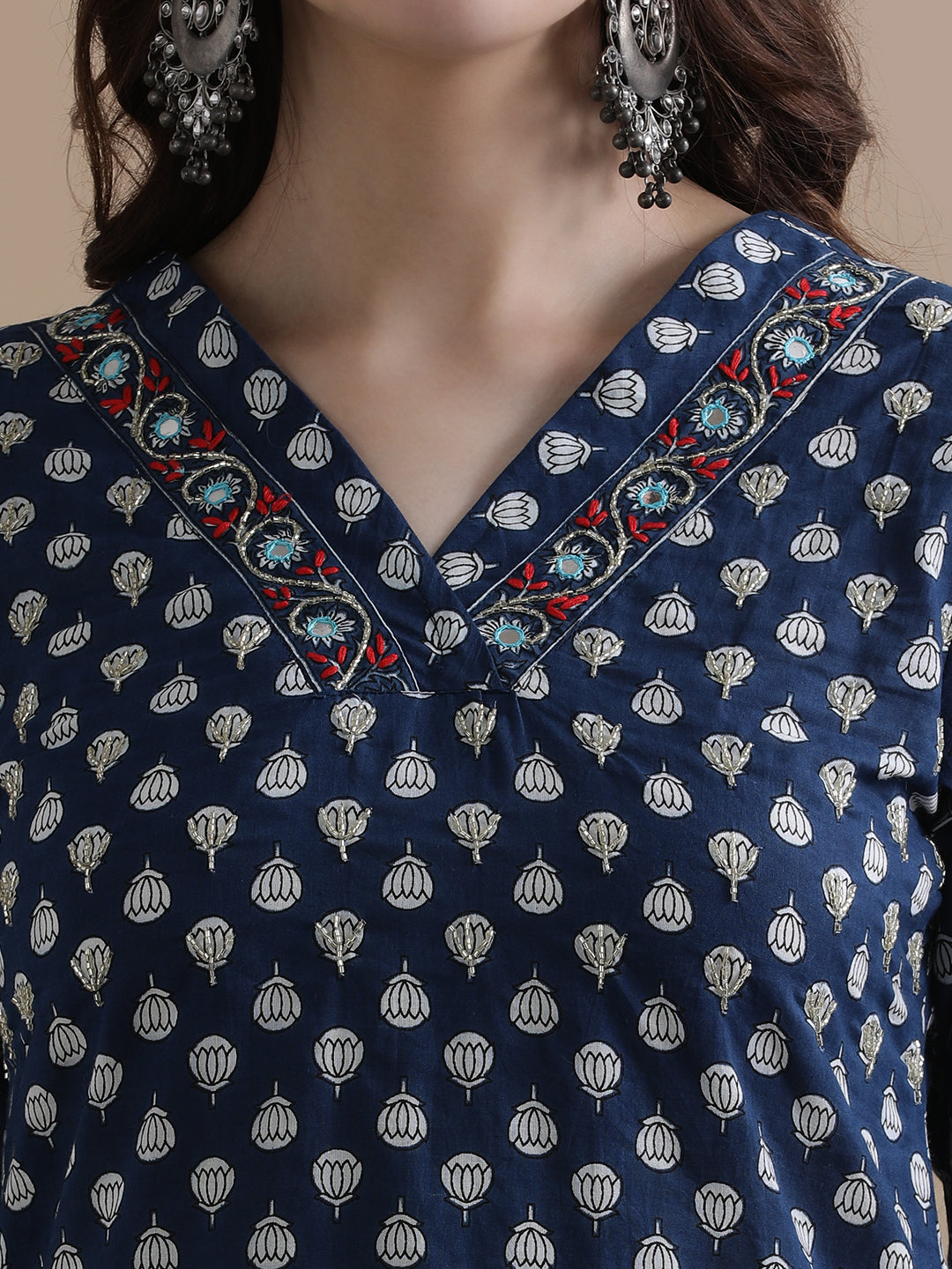 Navy Blue Floral Printed Thread Work Pure Cotton Kurta With Pant & Chiffon Dupatta
