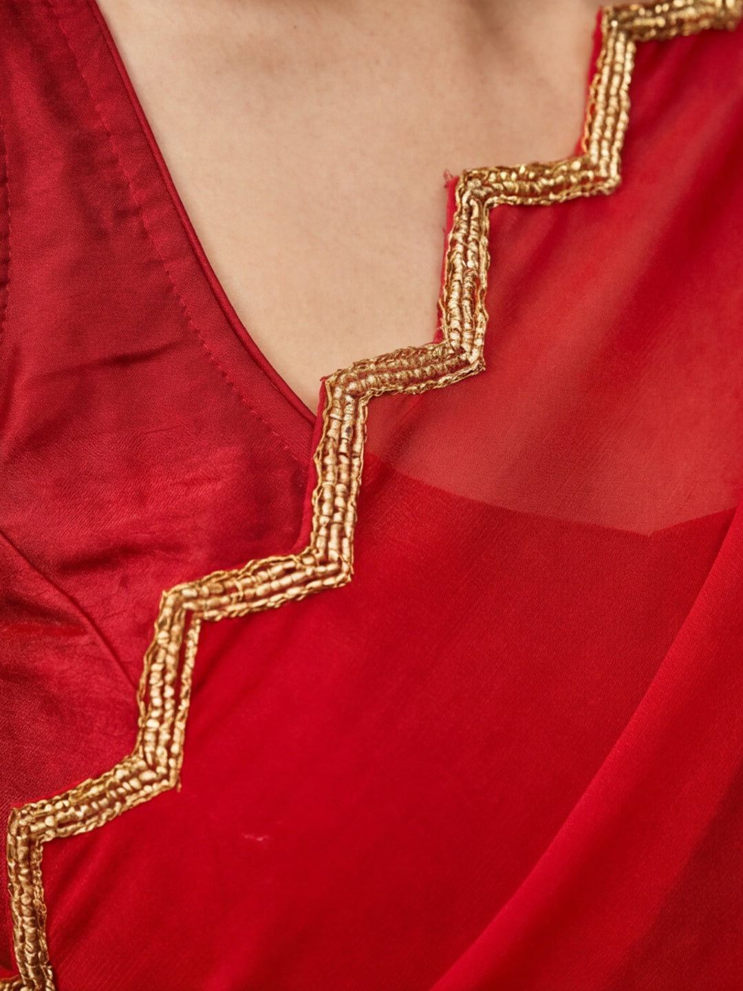 Solid Poly Georgette Saree with Unstiched Blouse