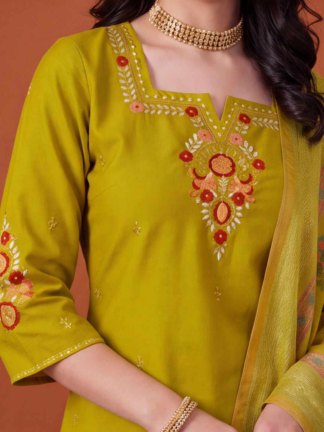 Women's Green Embroidered Kurta Set with Linen Dupatta | Roman Cotton Festive Ethnic Wear