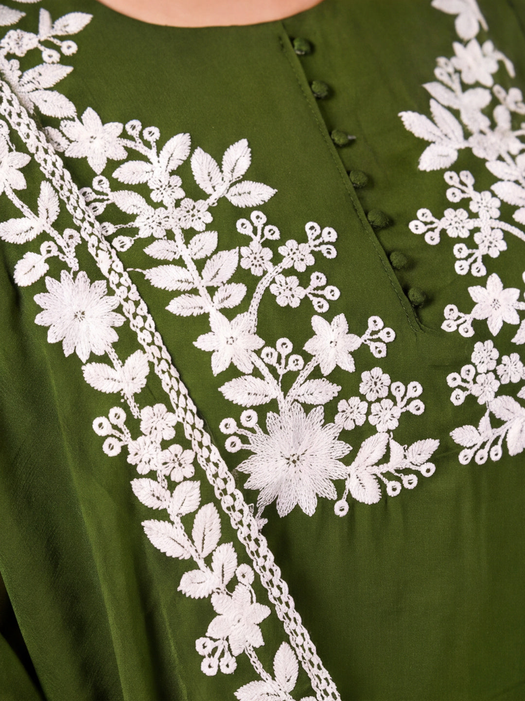 Women's Green Embroidered Kurta Set with Dupatta | Mul Cotton Festive Ethnic Wear