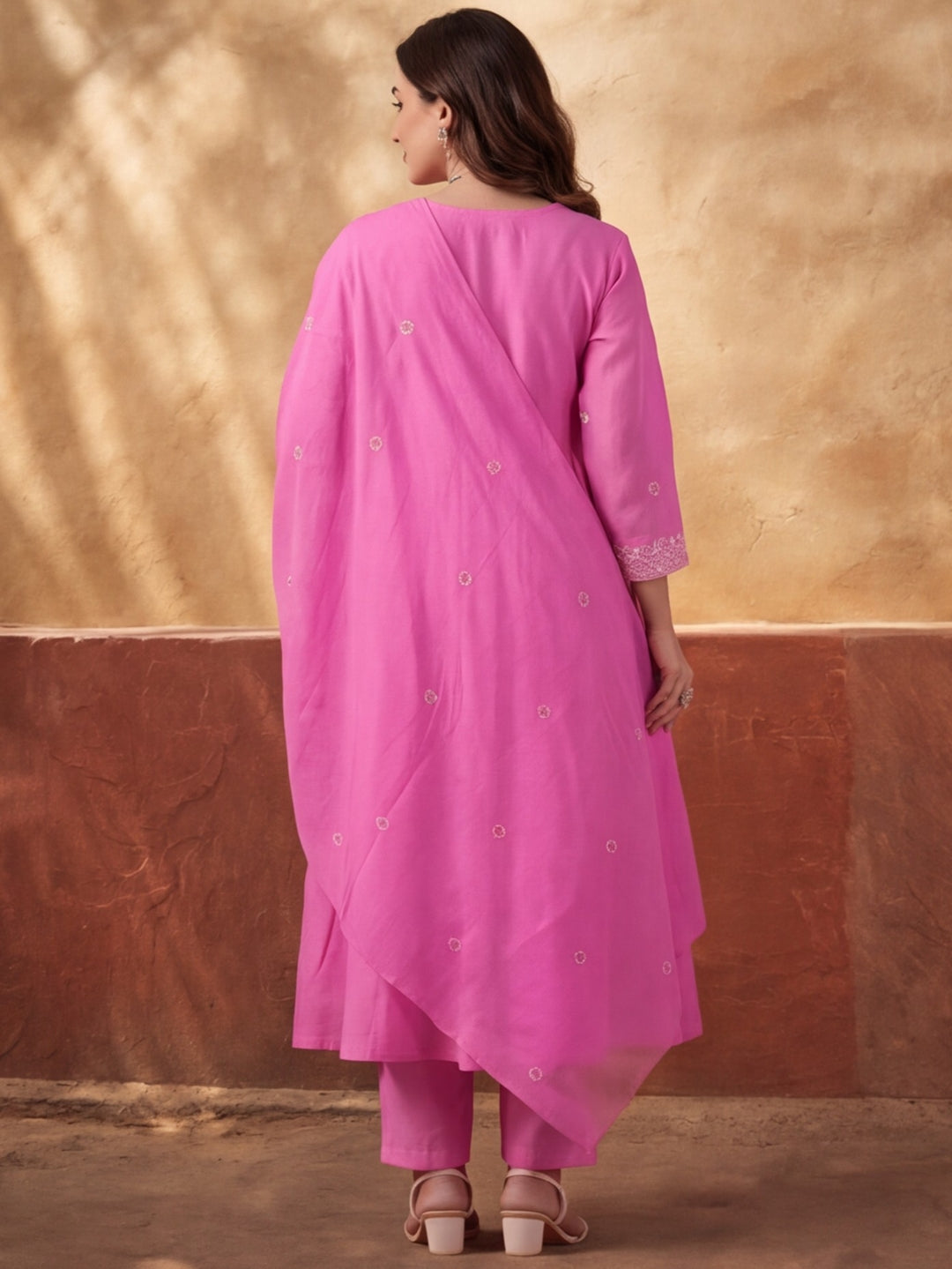 Women's Pink Embroidered Kurta Set with Dupatta | Mul Cotton Festive Ethnic Wear
