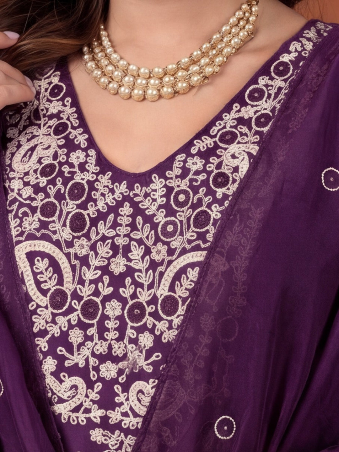 Women's Purple Embroidered Kurta Set with Dupatta | Mul Cotton Festive Ethnic Wear
