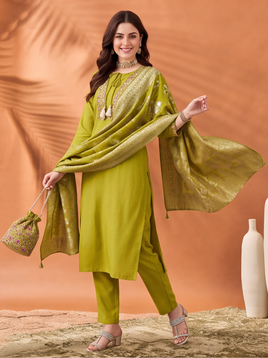 Women's Green Embroidered Kurta Set with Jacquard Dupatta | Mul Cotton Festive Ethnic Wear