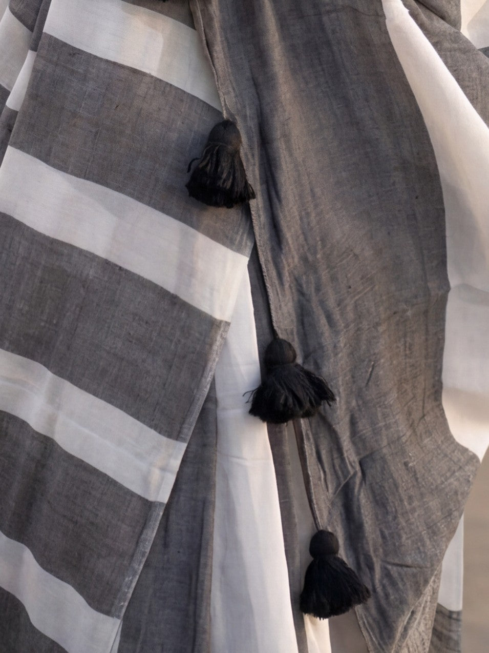 Striped Pure Linen Saree with Unstiched Blouse