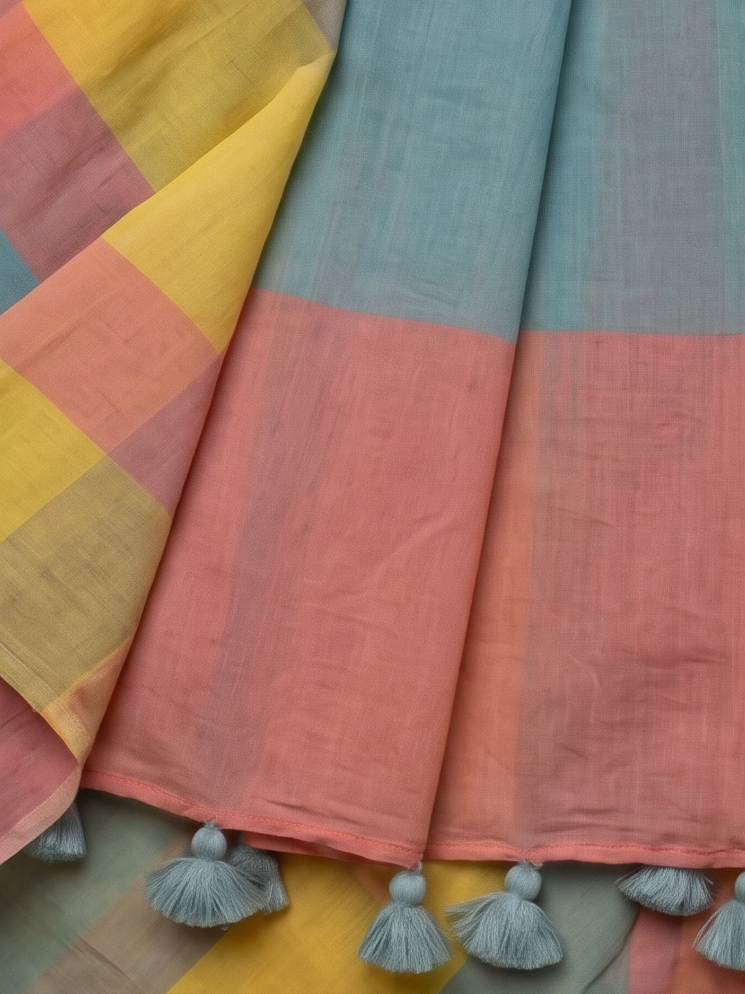Striped Pure Linen Saree with Unstiched Blouse
