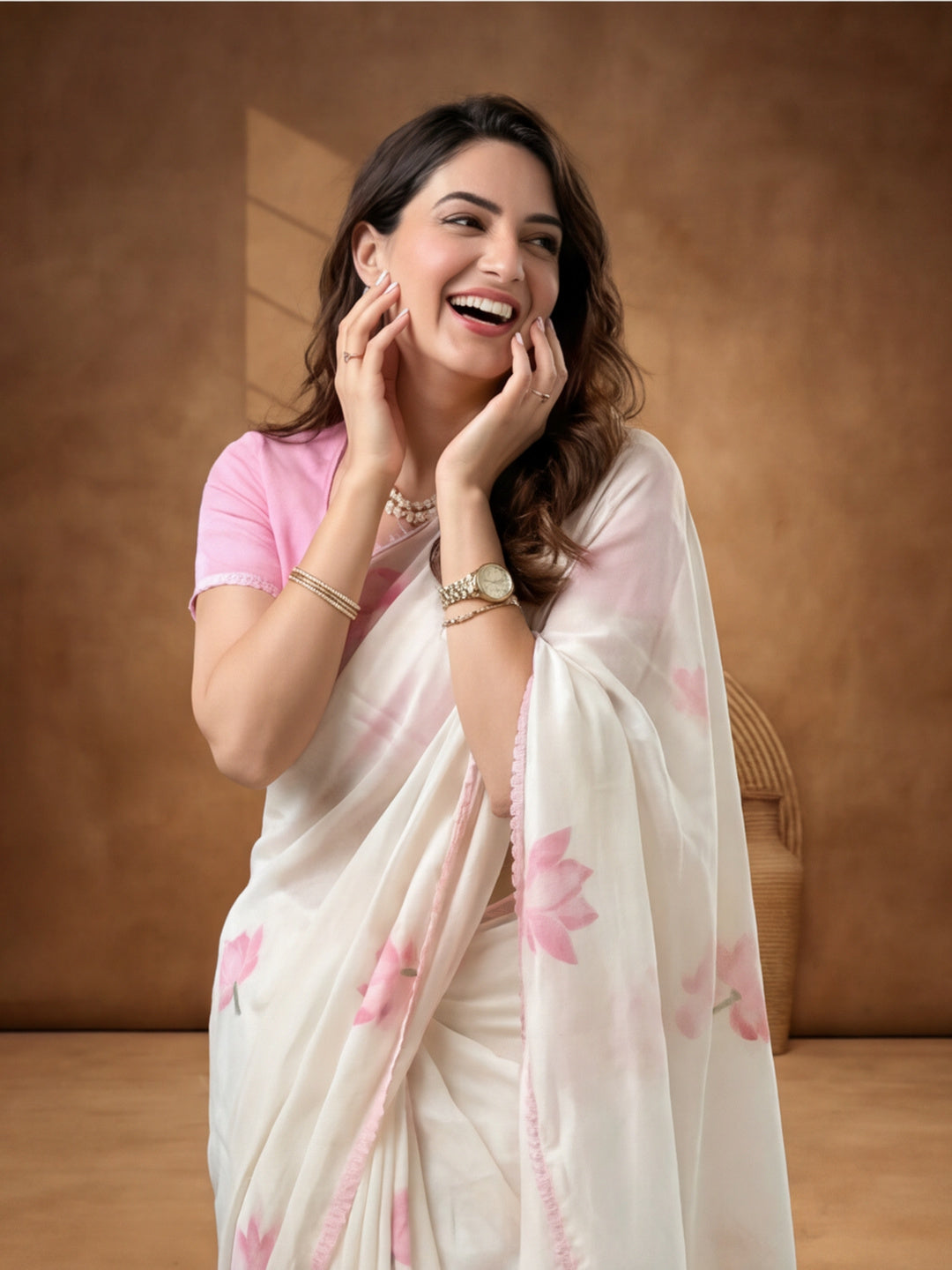 Floral Linen Blend Saree with Unstiched Blouse