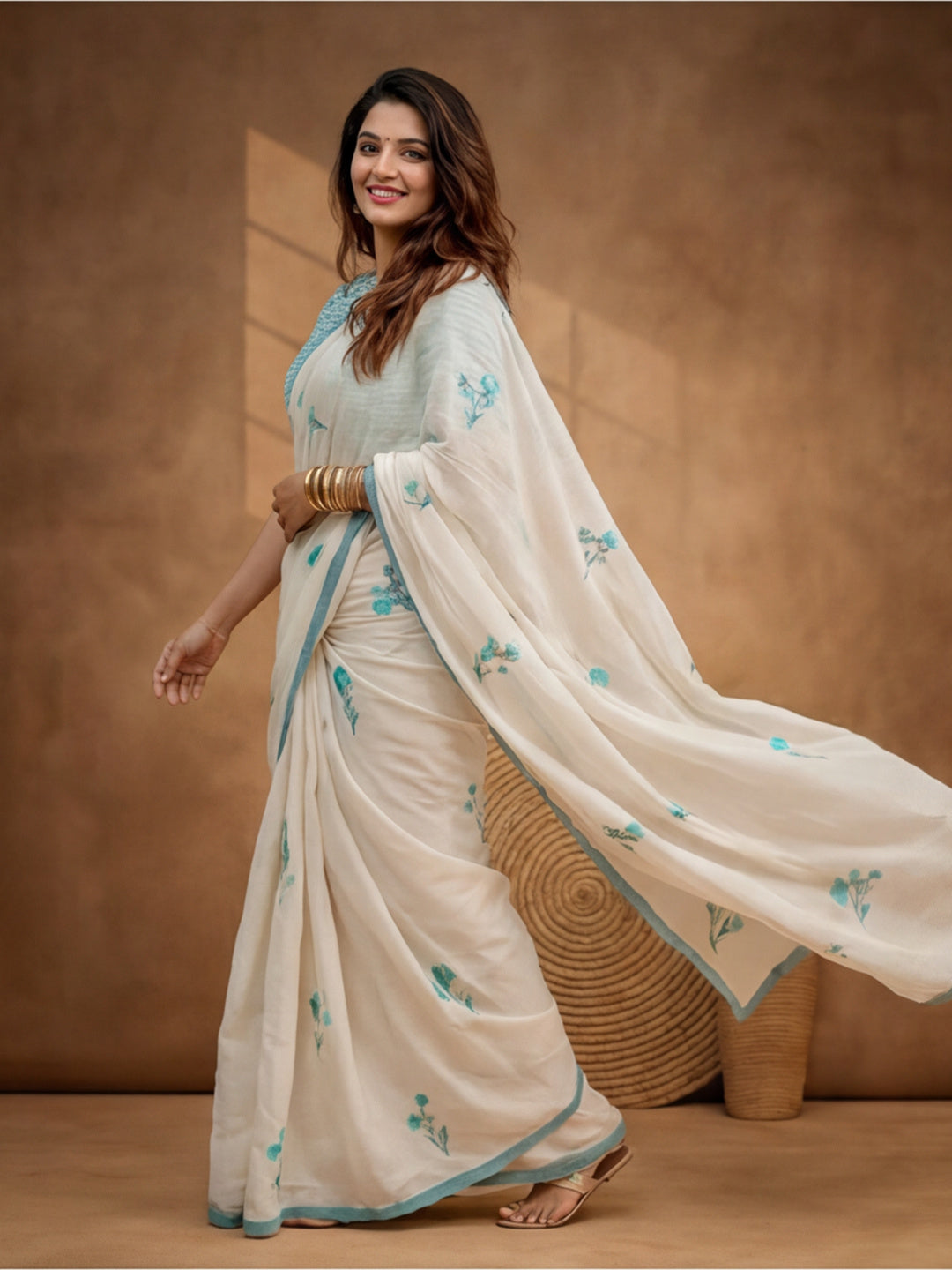 Floral Linen Blend Saree with Unstiched Blouse