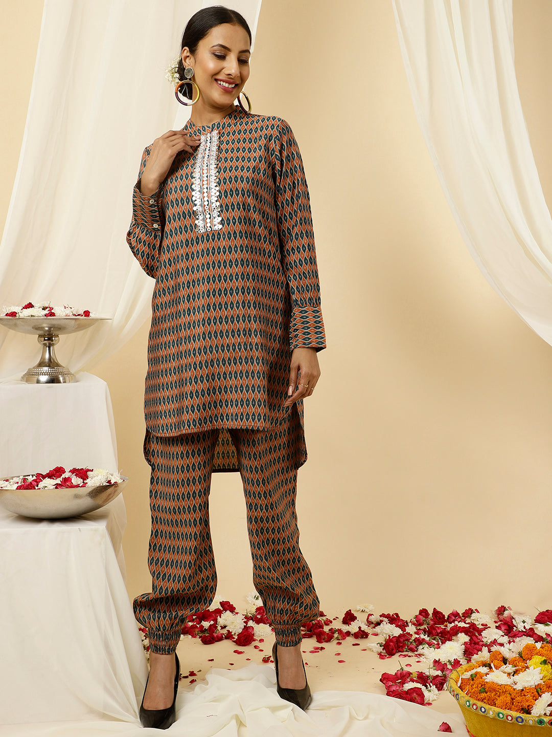 Green Mirror Work Short Kurta With Pants Co-ord Set