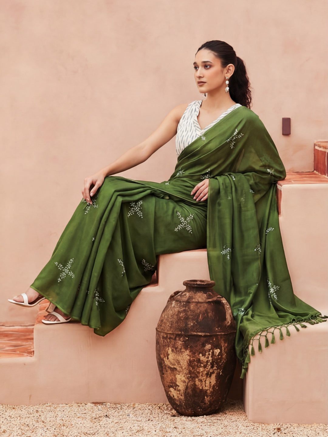 Floral Muslin Cotton Saree with Unstiched Blouse