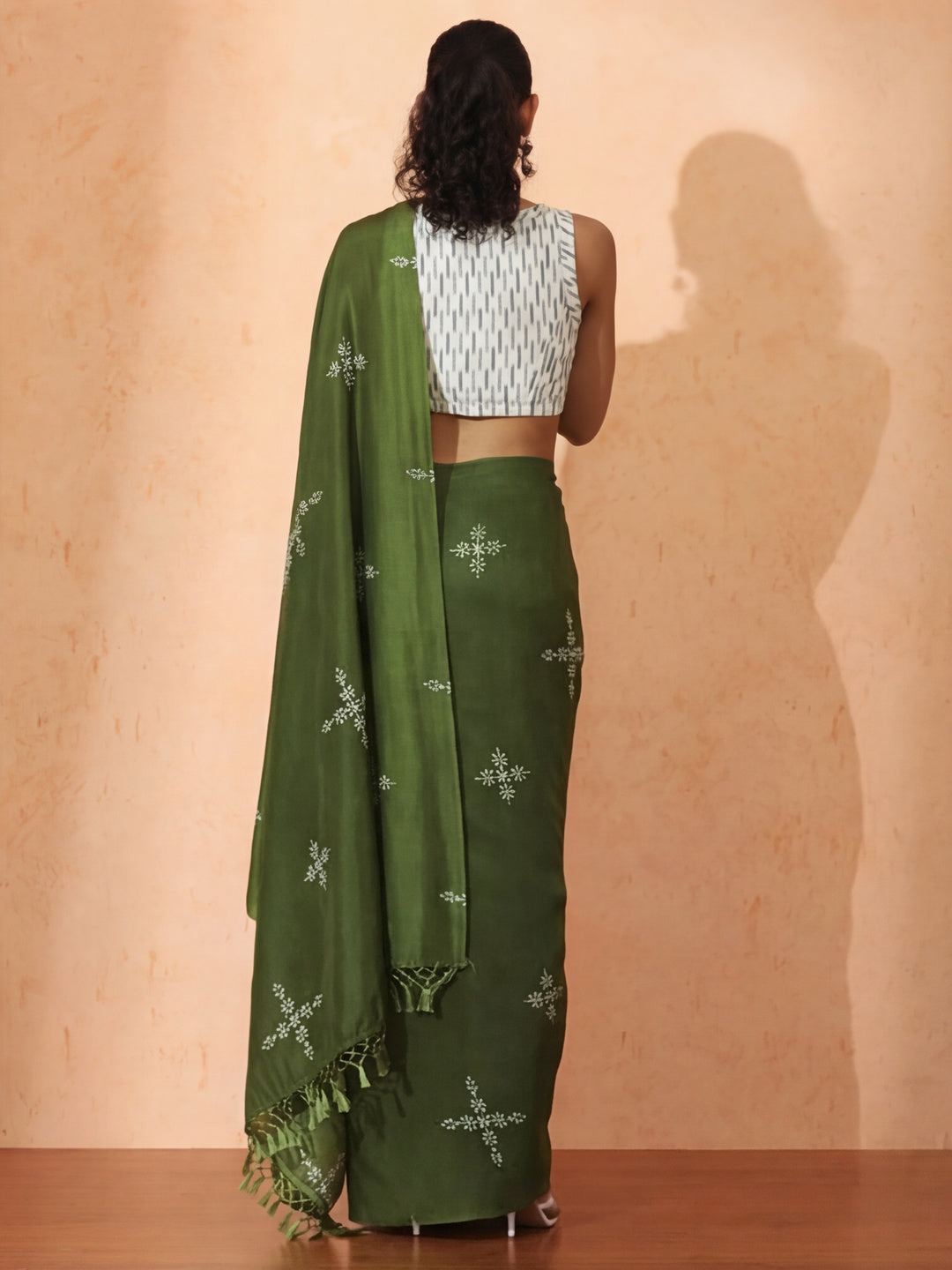 Floral Muslin Cotton Saree with Unstiched Blouse