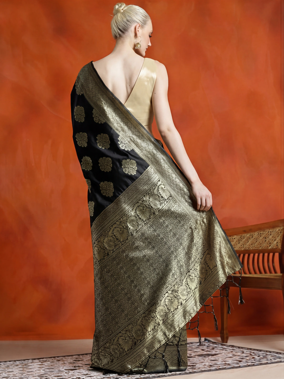 Silk Blend Zari Woven Design Banarasi Saree