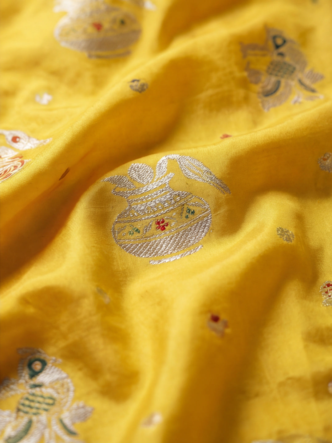 Heavy Banarasi Zari Woven Silk Blend Saree
