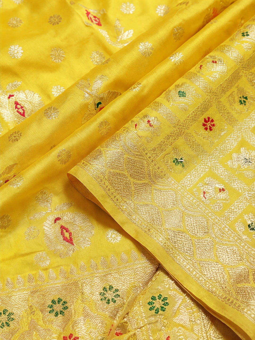 Silk Banarasi Floral Zari Woven Design Saree