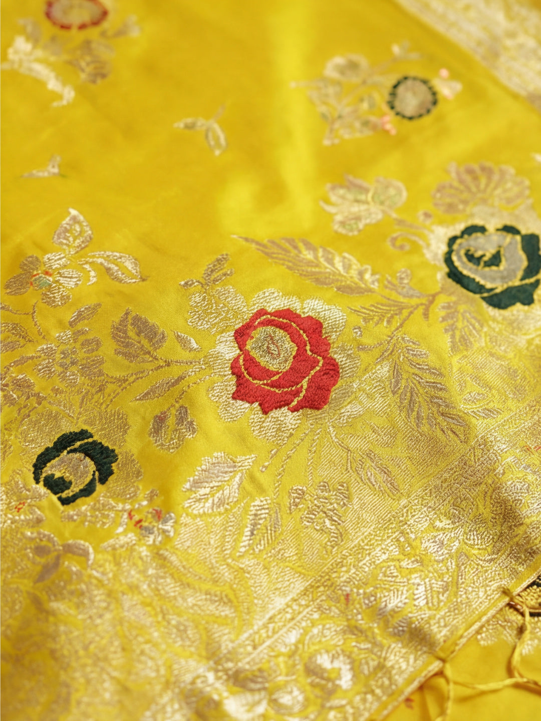 Silk Banarasi Floral Zari Woven Design Heavy Saree