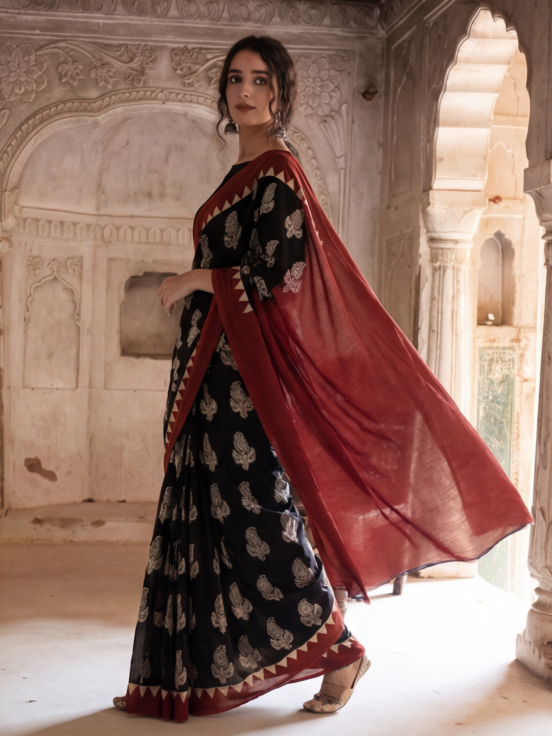 Floral Printed Pure Cotton Saree With Unstitched Blouse