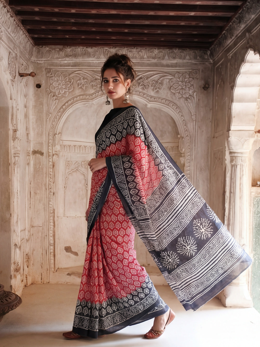 Floral Printed Pure Cotton Saree With Unstitched Blouse