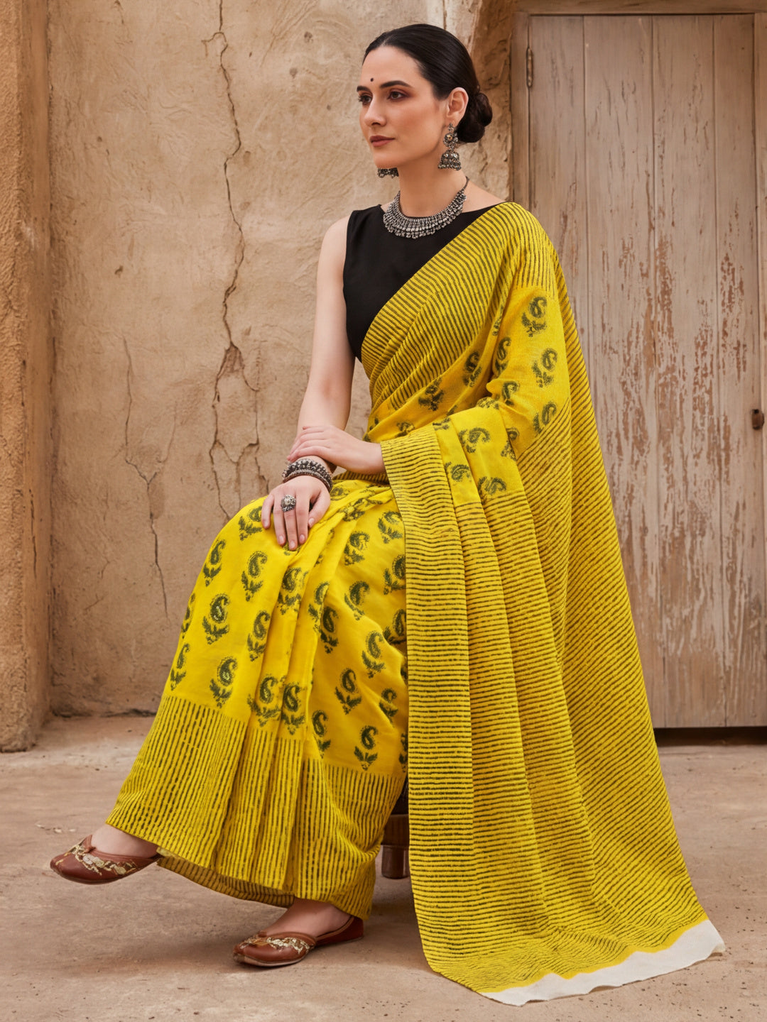 Mulmul Cotton Floral Printed Saree