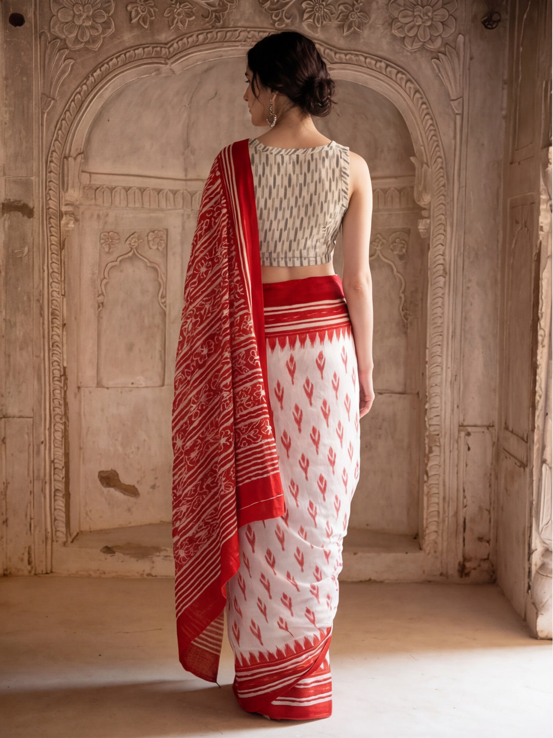 Floral Printed Pure Cotton Saree With Unstitched Blouse