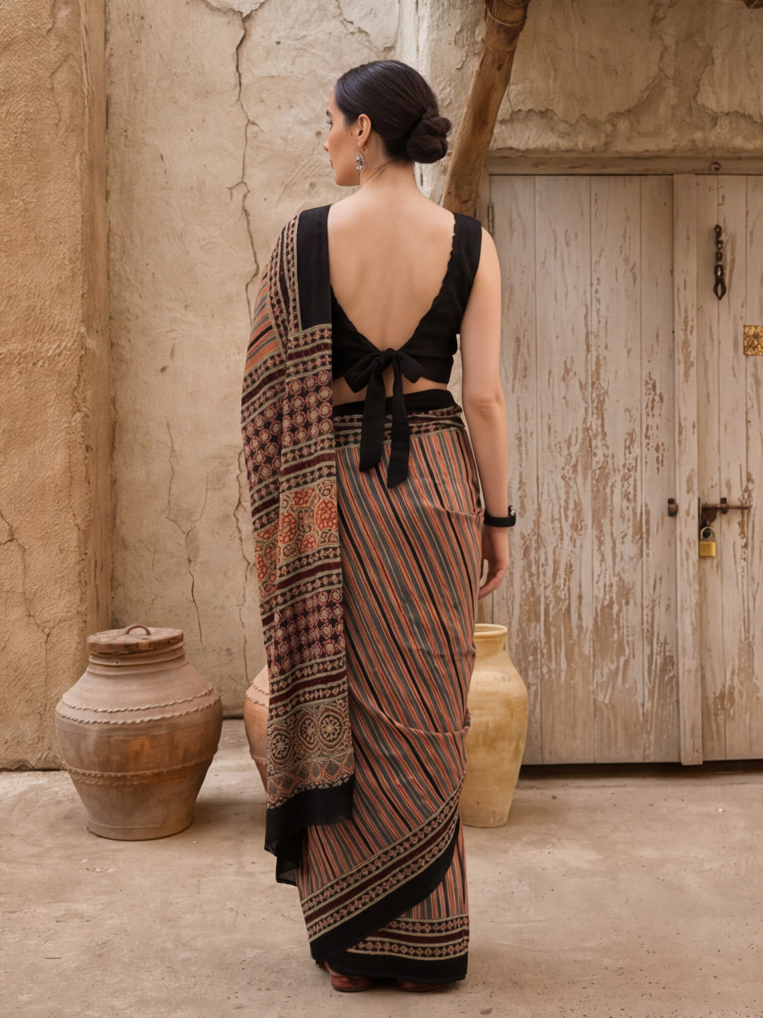 Mulmul Cotton Striped Printed Saree