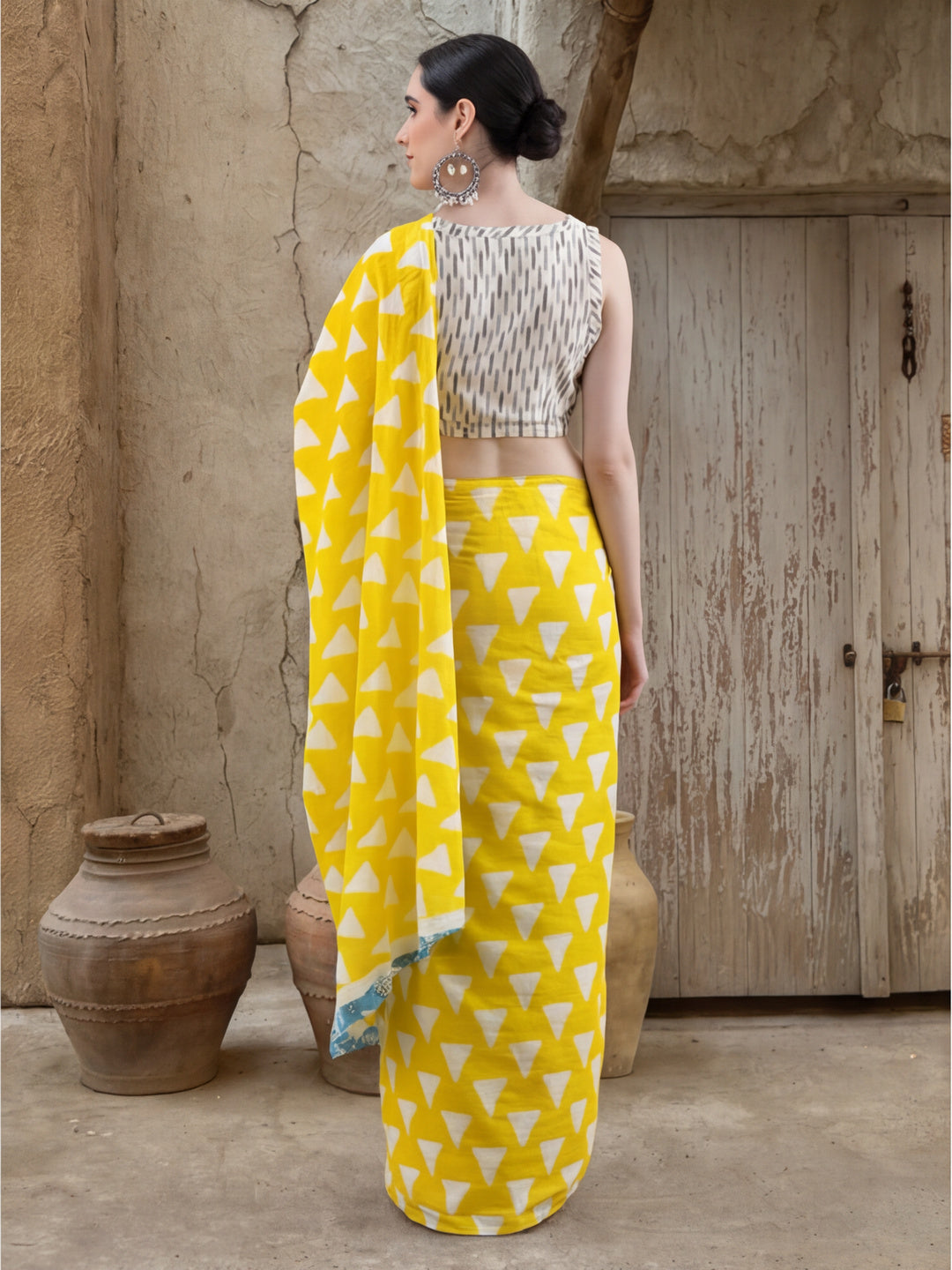 Mulmul Cotton Geometric Printed Saree