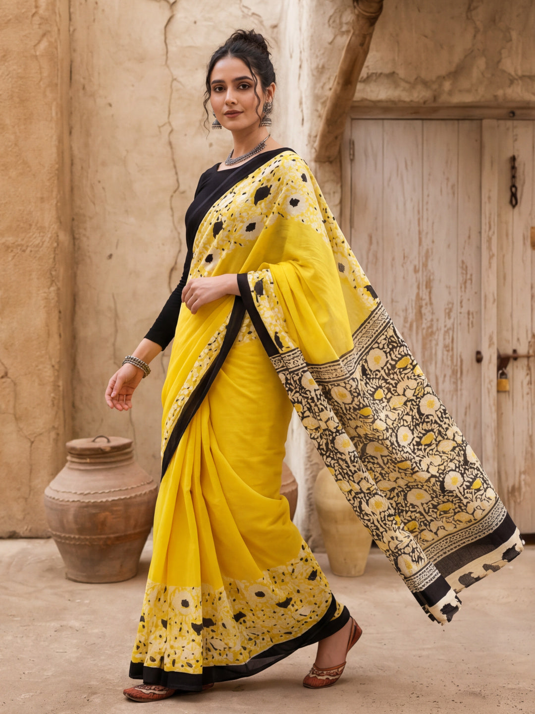 Mulmul Cotton Floral Printed Saree
