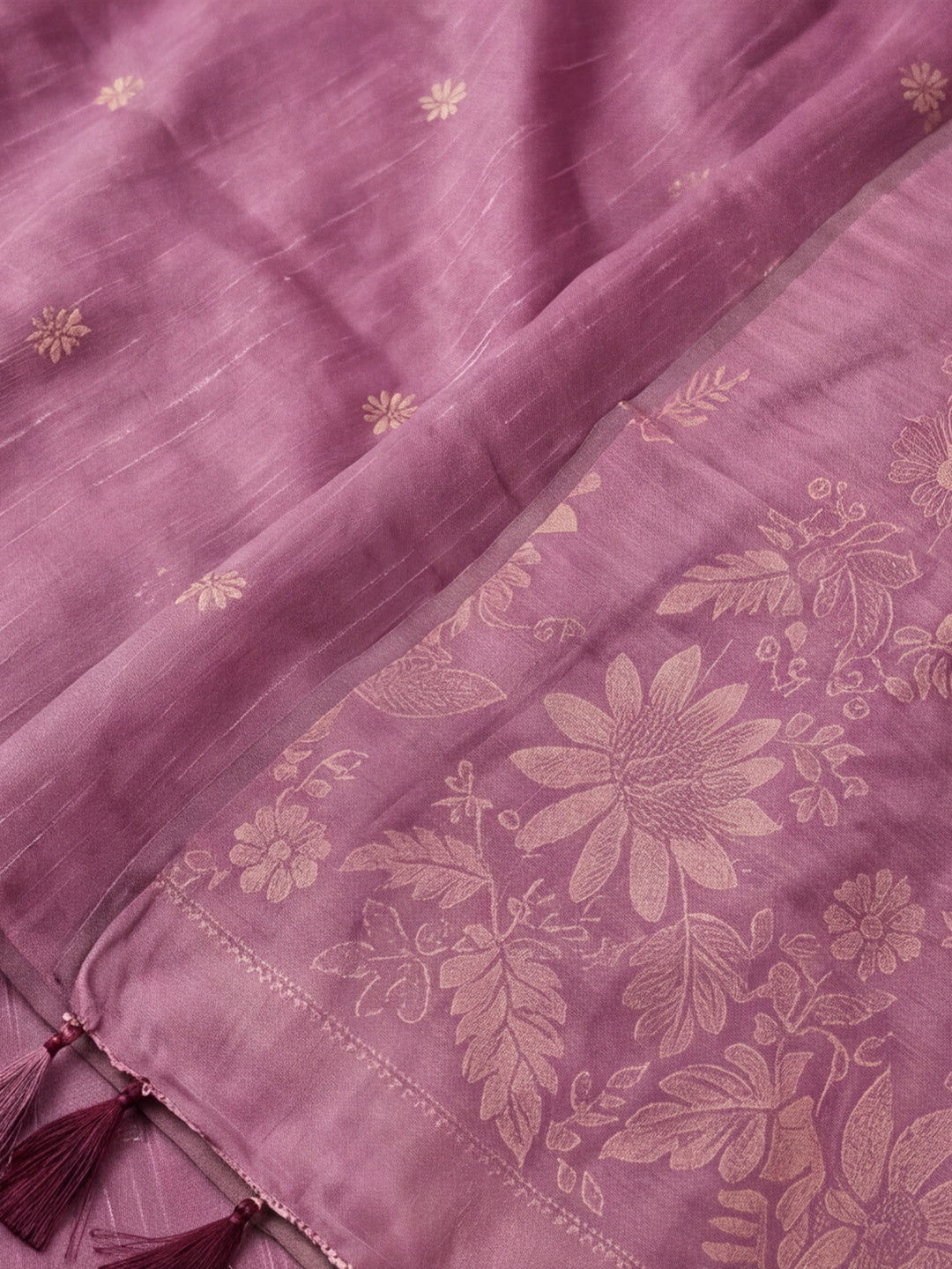Women Mauve Pink Floral Woven Design Saree with Tassel Detail Pallu