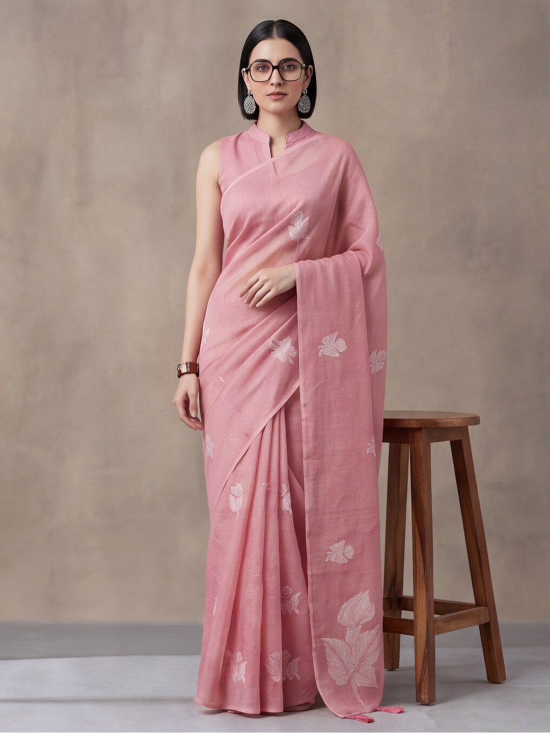 Women Dusty Pink Floral Woven Design Saree with Tassel Detail Pallu