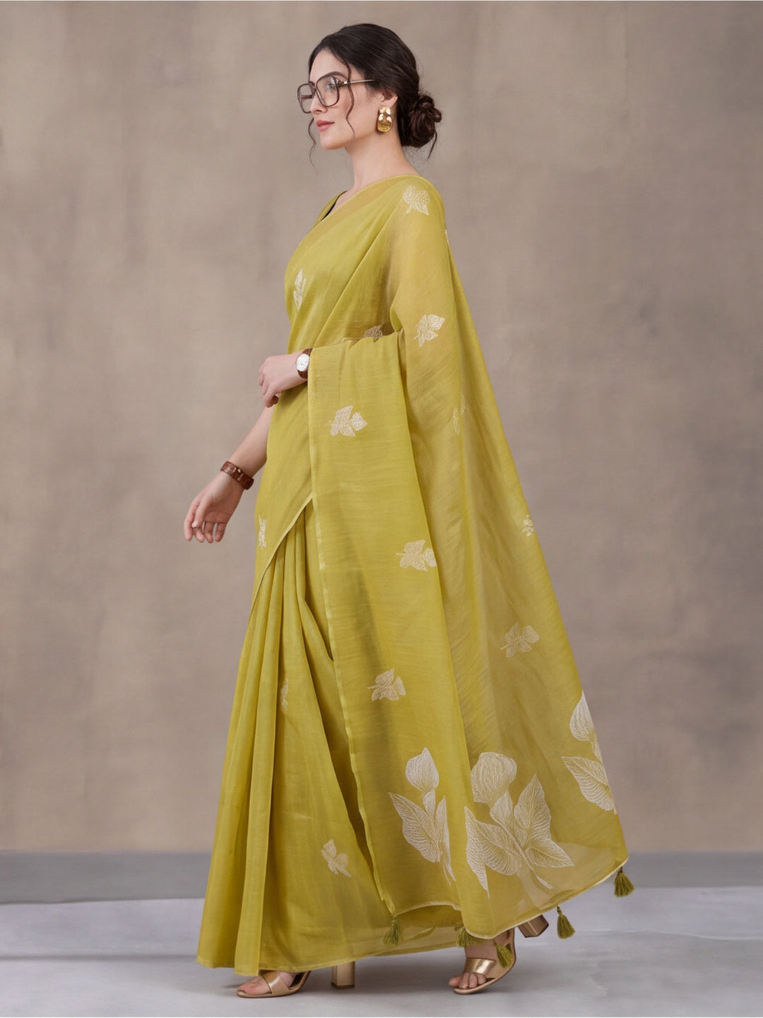 Women Lime Green Floral Woven Design Saree with Tassel Detail Pallu