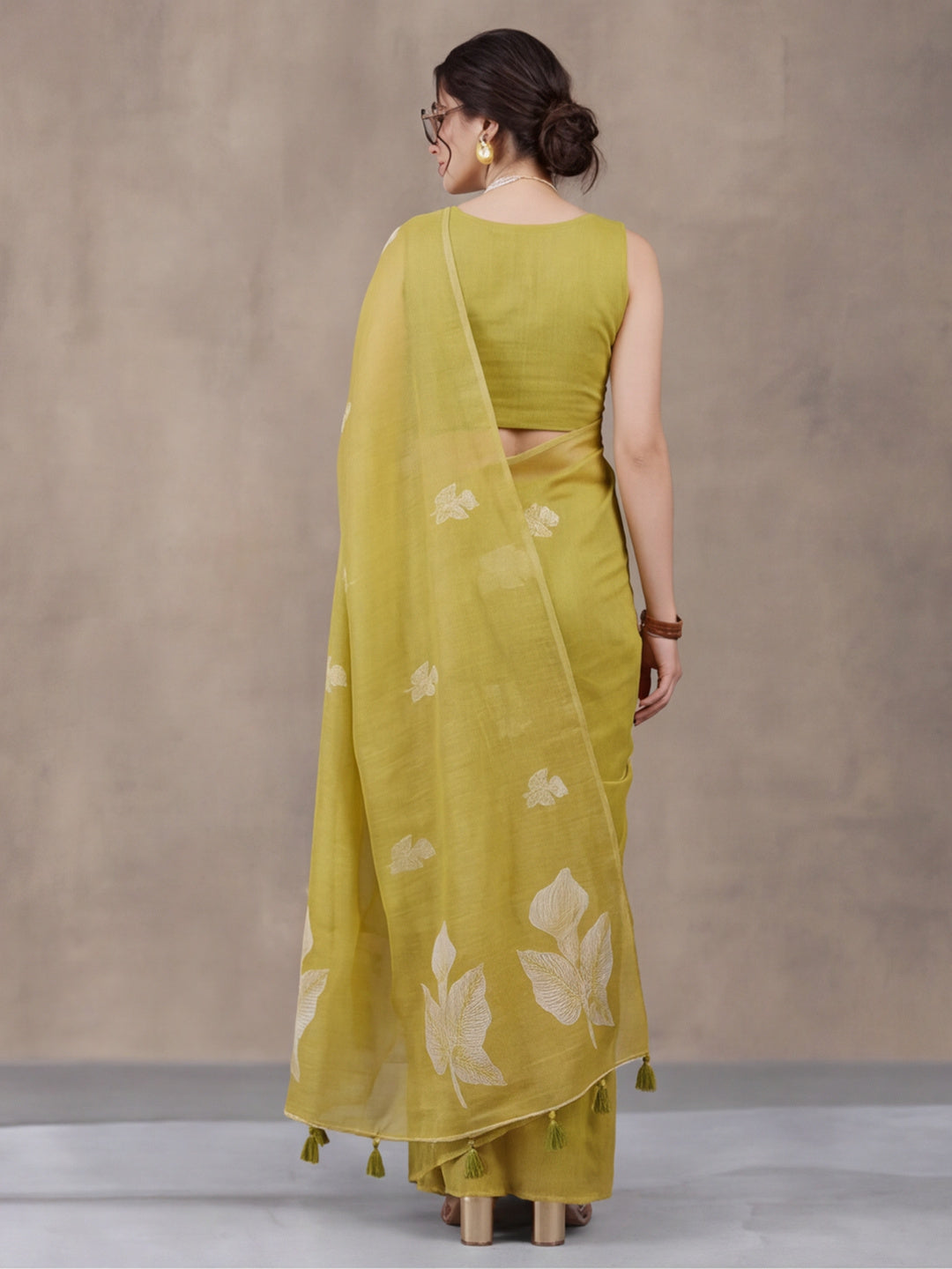 Women Lime Green Floral Woven Design Saree with Tassel Detail Pallu