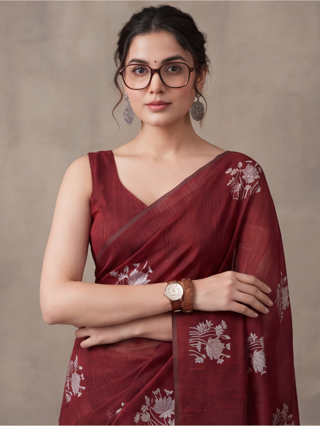 Women Maroon Floral Woven Design Saree with Tassel Detail Pallu