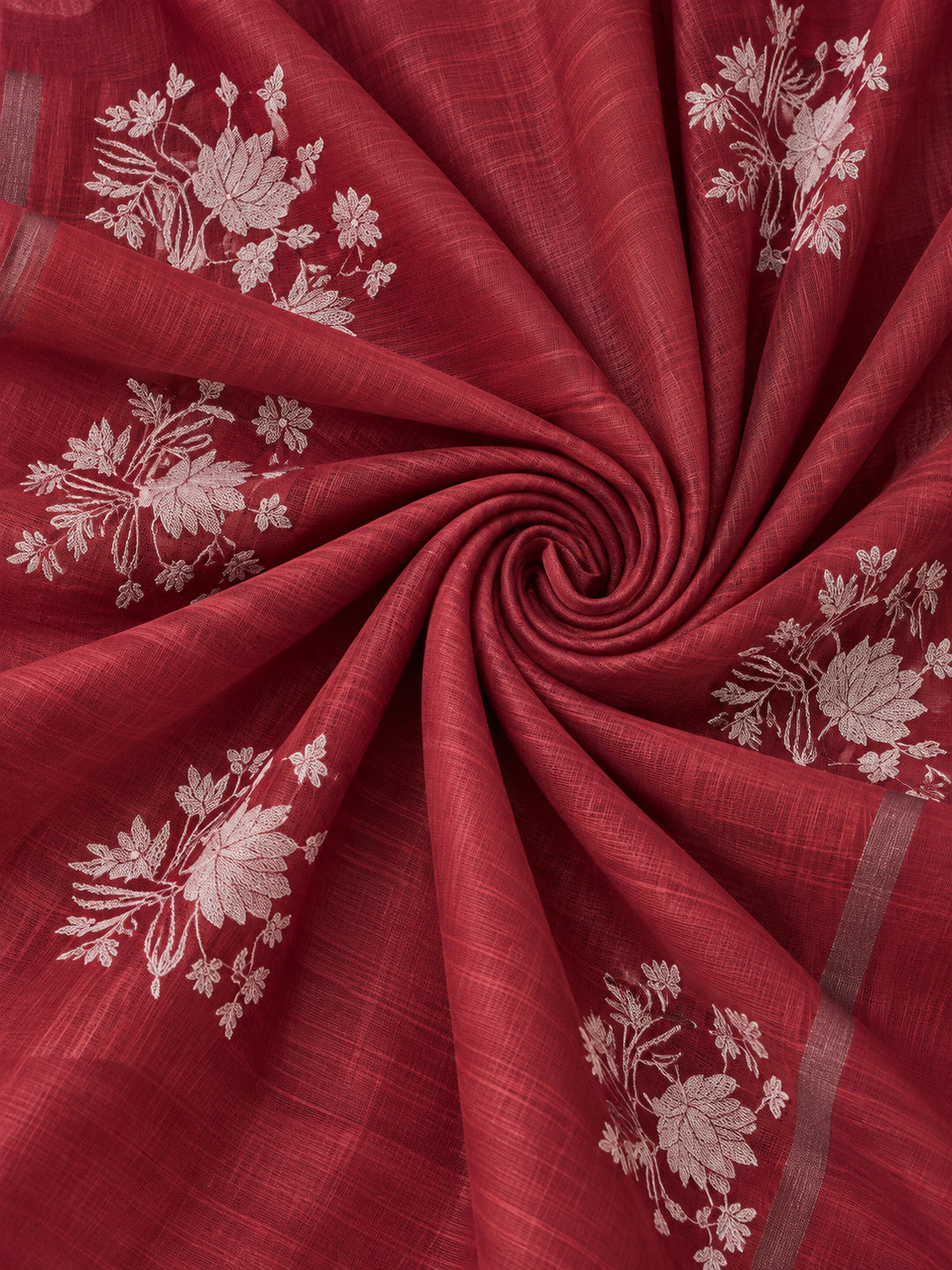 Women Maroon Floral Woven Design Saree with Tassel Detail Pallu