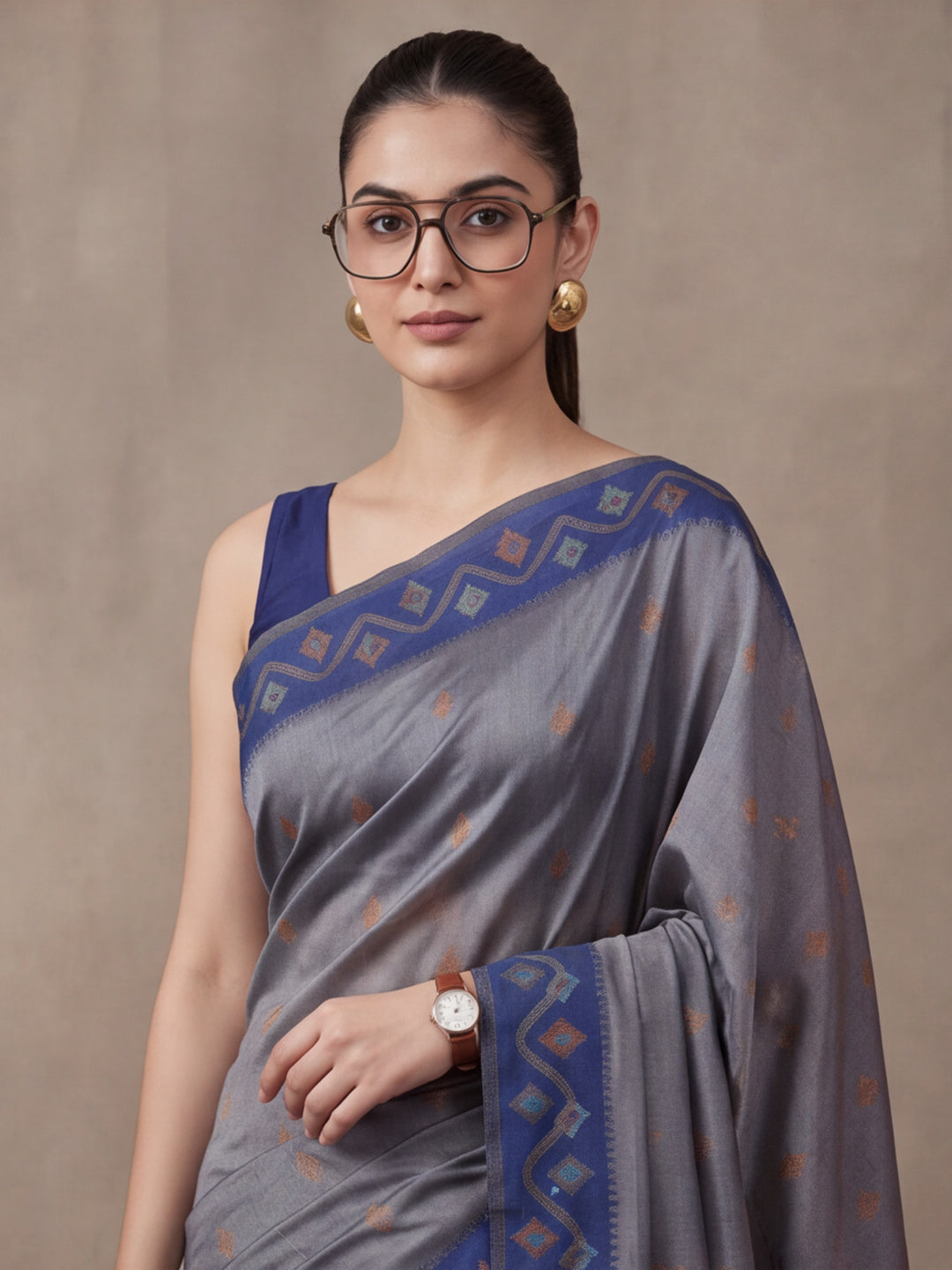 Women Grey Woven Saree with Ethnic Jacquard Border and Designer Pallu