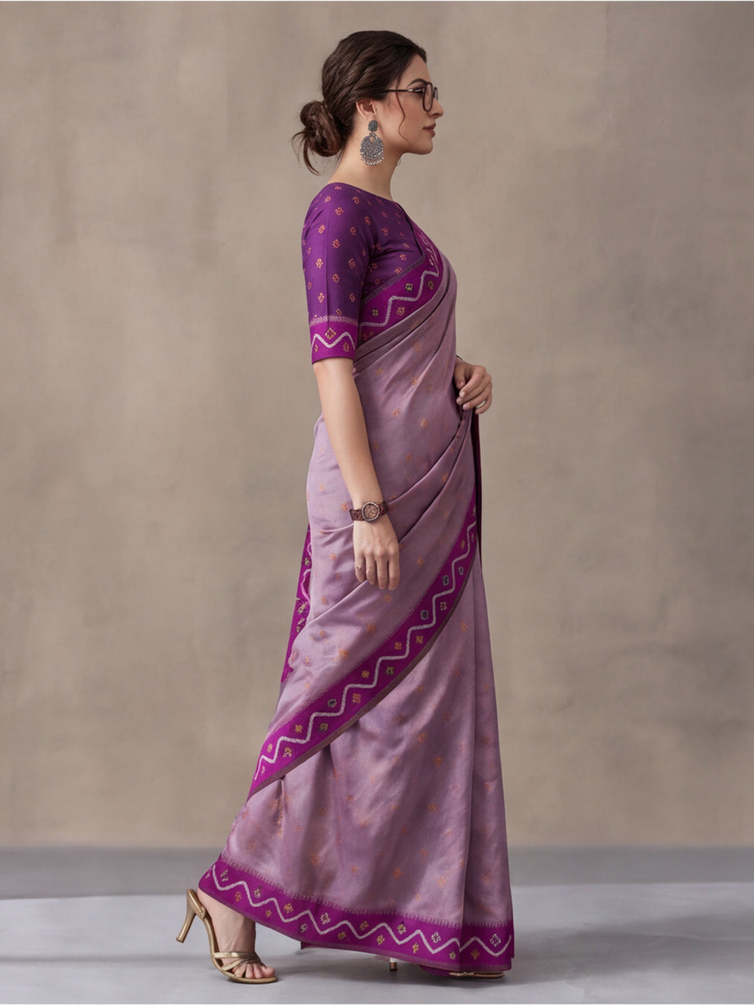 Women Lavender Woven Saree with Ethnic Jacquard Border and Designer Pallu