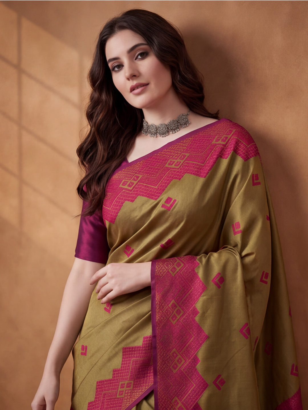 Women Beige Banarasi Jacquard Saree with Zari Woven Border and Rich Pallu